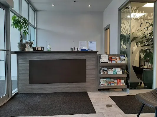 Alvand Medical Centre & Walk In Clinic