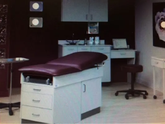 Bathurst Walk-In Clinic & Family Practice