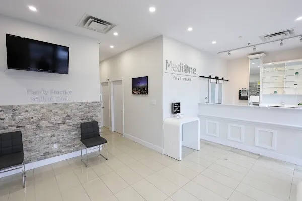 MediOne Physicians Yonge & Steeles Family Medicine and Walk-In Clinic (Thornhill)