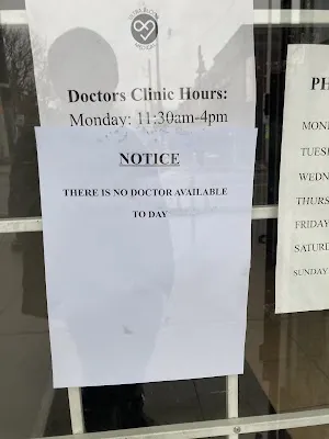 Ultra Bloor Walk-In